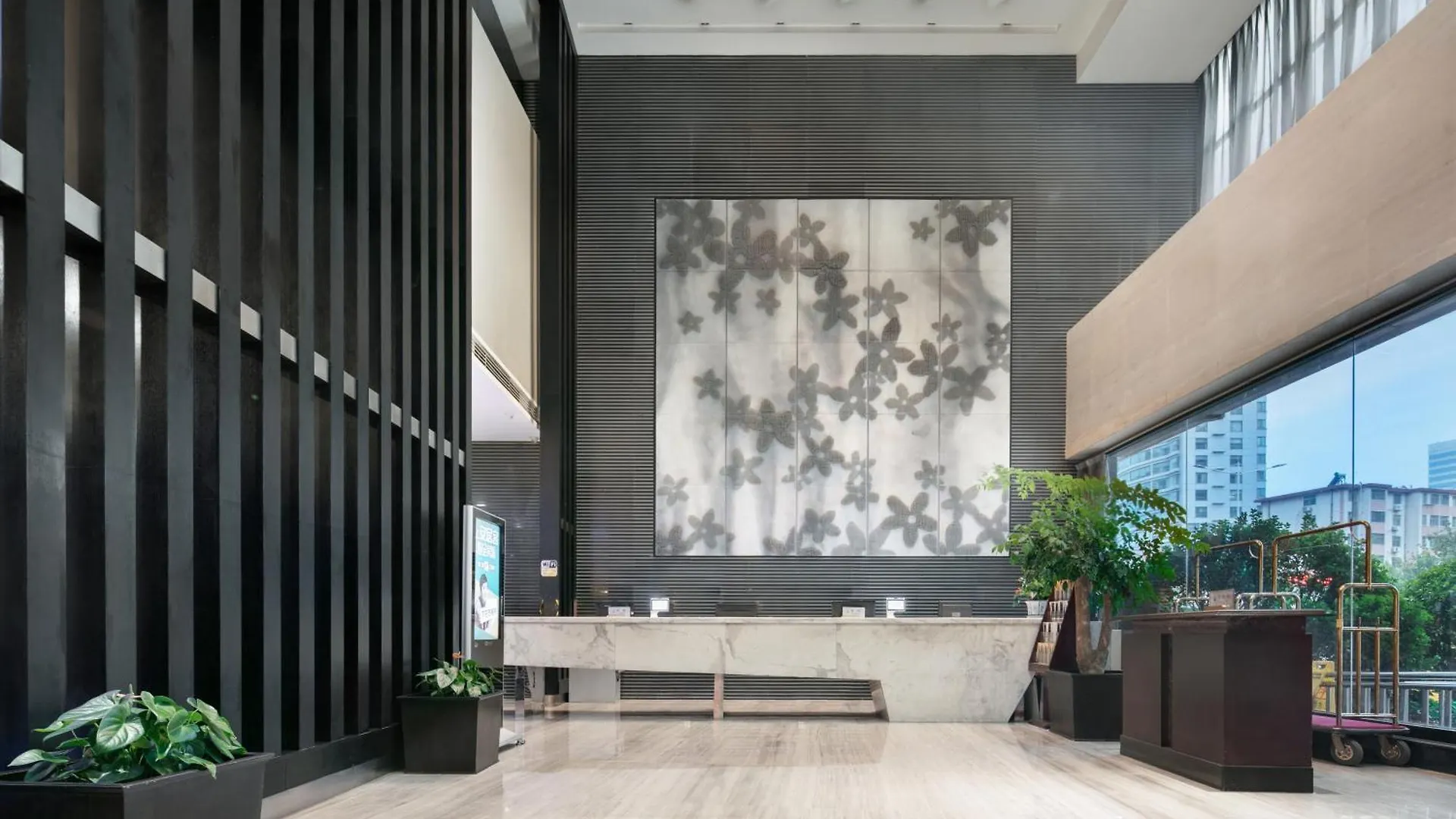 Madison Zhengzhou Cbd Hotel